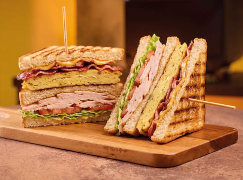 eazypanini_club_sandwich.jpg